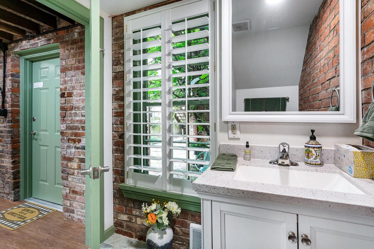 Private Loft Carriage House Walk Score 95 Alexandria Bagian luar foto