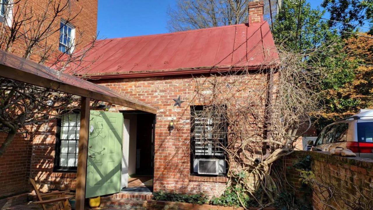 Private Loft Carriage House Walk Score 95 Alexandria Bagian luar foto